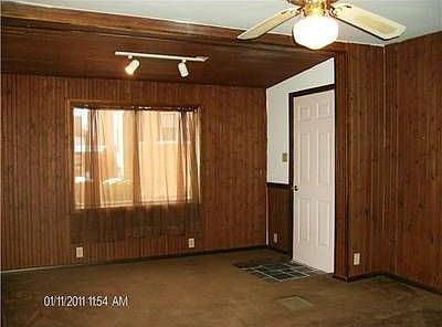 2nd image of 824 Kerr St