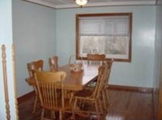 9501 Exeter Rd, Carleton, MI 48117