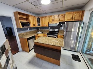 226 Kilbride Ave, Winnipeg, MB R2V1A1