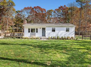31 Jones Rd E, Hampton Bays, NY 11946