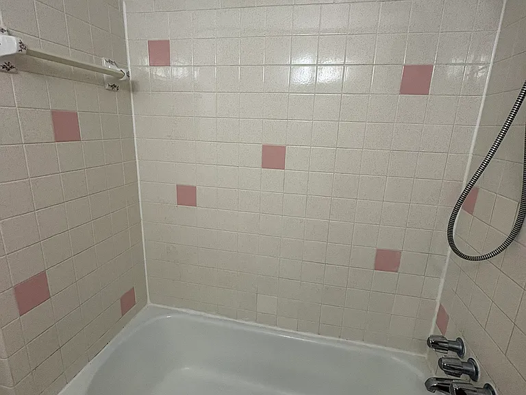 310 Merrymont Dr #D — Photo 15