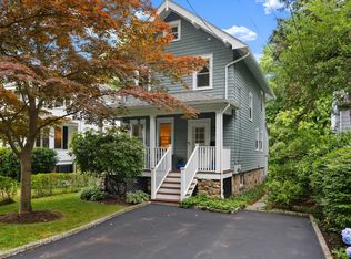 35 Cross Ln, Cos Cob, CT 06830
