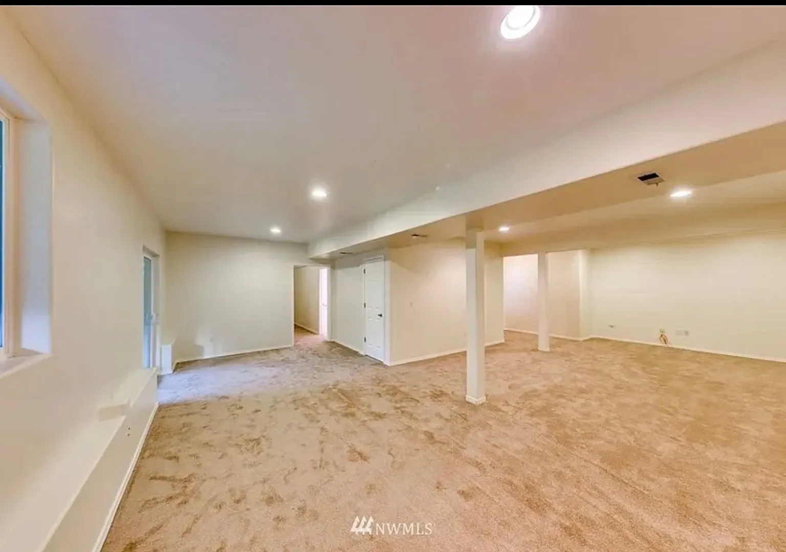 Spacious house in east bremerton — Photo 3