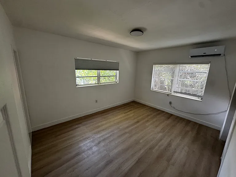 51 Edgewater Dr #2 — Photo 5