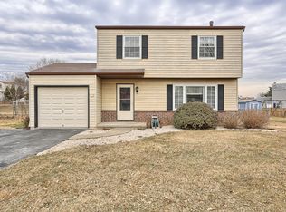 263 Sweetbriar Dr, Harrisburg, PA 17111
