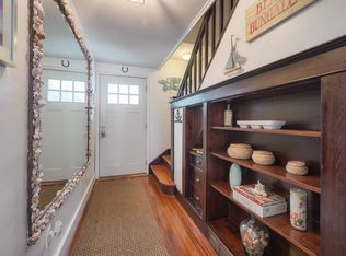 48 Foster Ave, Hampton Bays, NY 11946