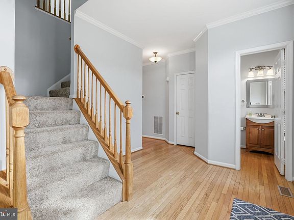 4th image of 12511 Royal Crown Dr