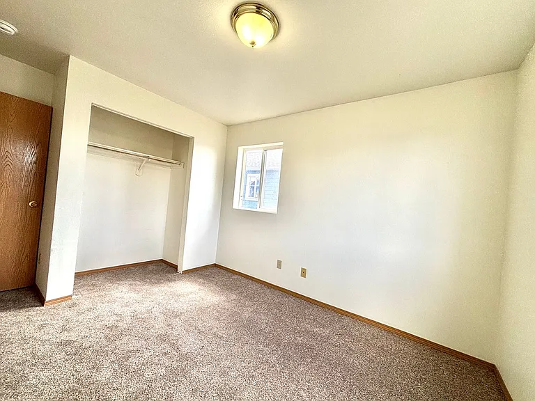 1747 W Kagy Blvd — Photo 9