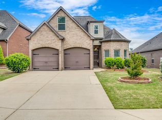113 Glen Cross Cir, Trussville, AL 35173
