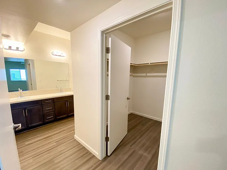 Brand New - Del Rio Apartments — Photo 8