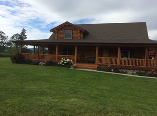 3830 Hays Dr, Hood River, OR 97031