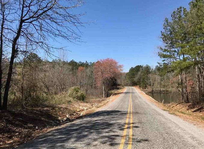 2nd image of 2686 Joe Lee Rd