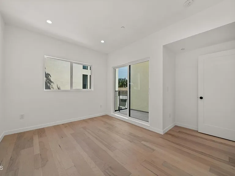 3564 N Eagle Rock Blvd #1 — Photo 24