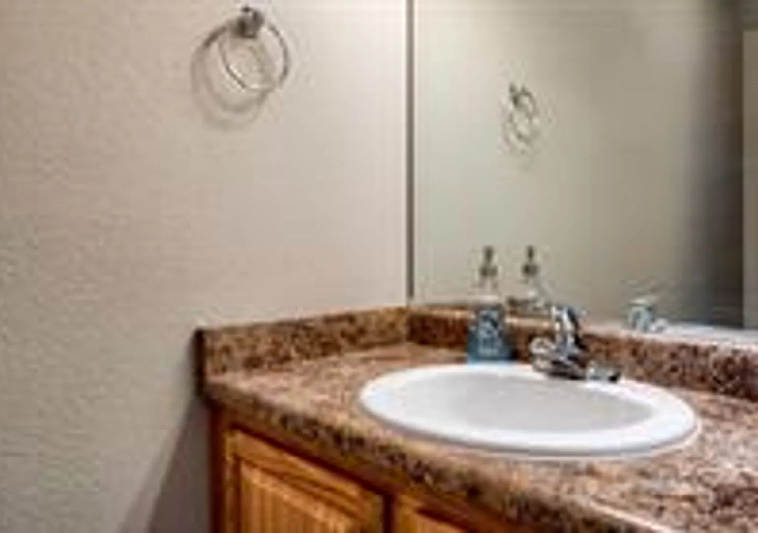 Great West Greeley Condo with easy access to Hwy 34, shopping and schools! — Photo 3