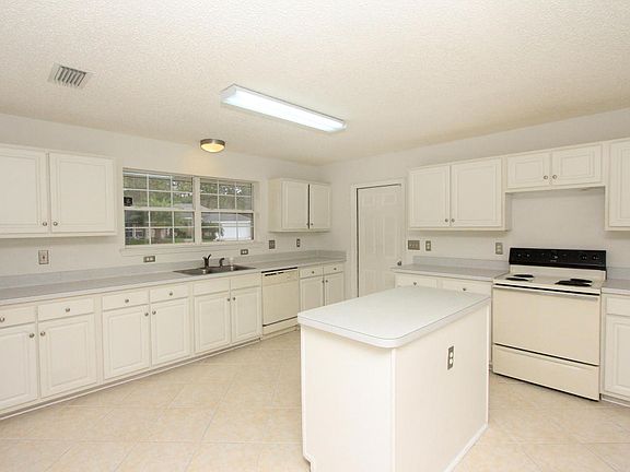 5th image of 5431 Bristol Bay Ct