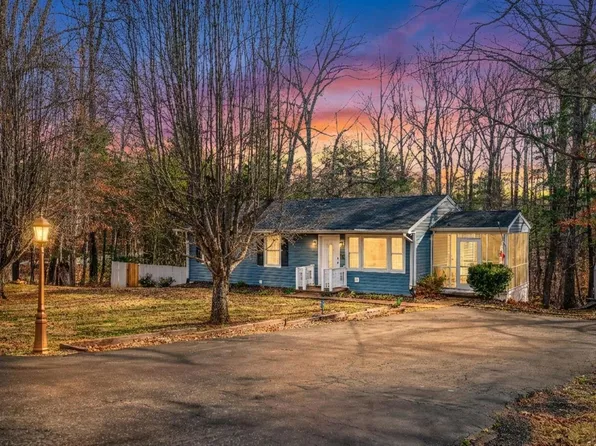 600 Dunivan Dr, Rustburg, VA 24588