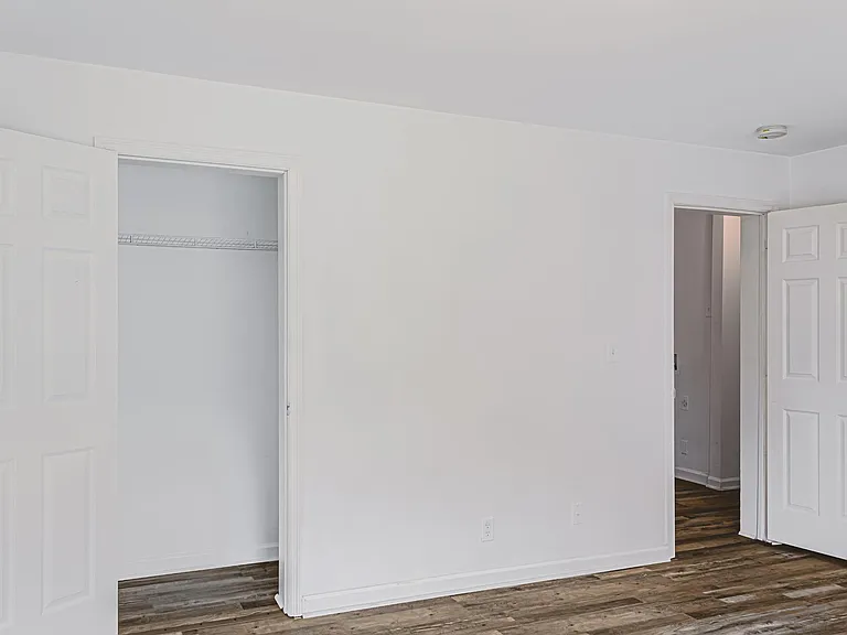 278 N Franklin St — Photo 11