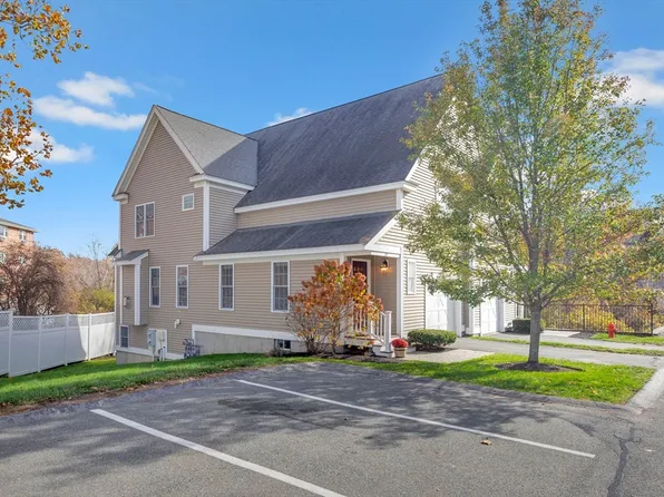 24 River Point Dr #6, Ipswich, MA 01938