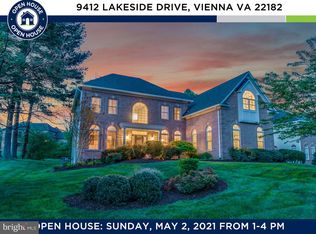 9412 Lakeside Dr, Vienna, VA 22182