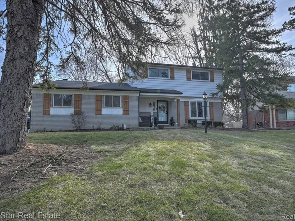8838 Dublin Way, Sterling Heights, MI 48314