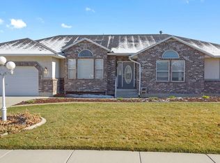 8417 S Stratford Ln, West Jordan, UT 84088