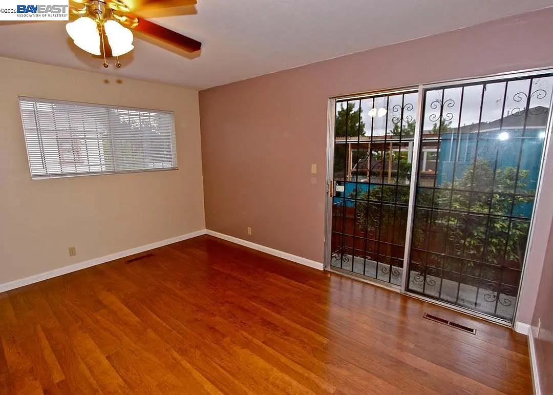 3 bed, 1400 sqft, $3,650 — Photo 3