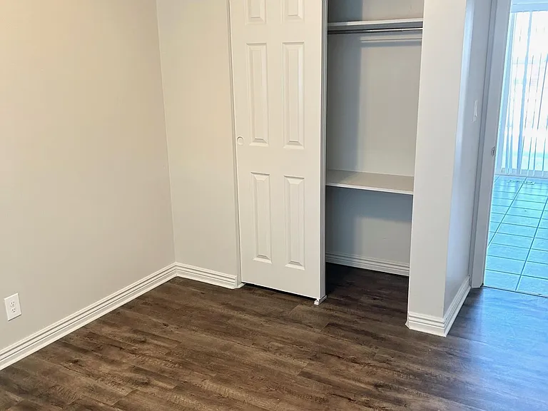 465 E 6770 S — Photo 16