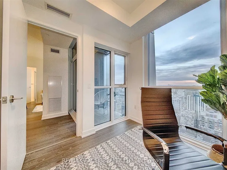 1 Yorkville Ave #3402 — Photo 19