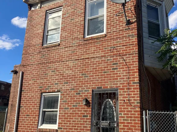 1823 Orthodox St, Philadelphia, PA 19124