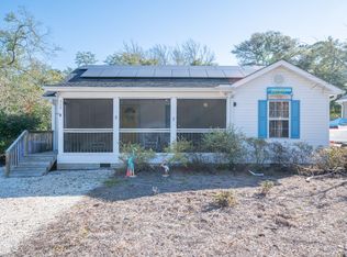 326 NE 47th St, Oak Island, NC 28465