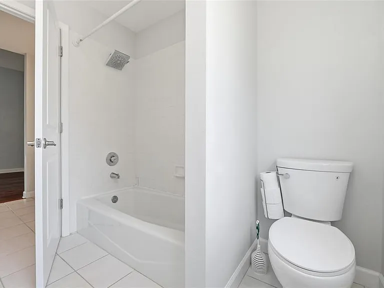 1070 Sanabel Ct NE — Photo 18