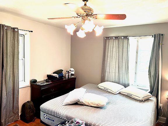 5th image of 300 Maplewood Ave