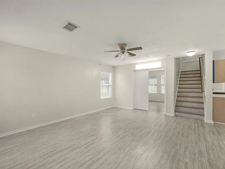 839 Autumn Point Ln — Photo 10