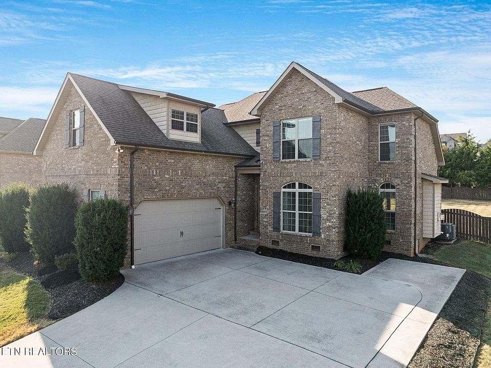 1st image of 430 Kennesaw Ln