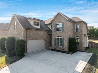 430 Kennesaw Ln, Lenoir City, TN 37771