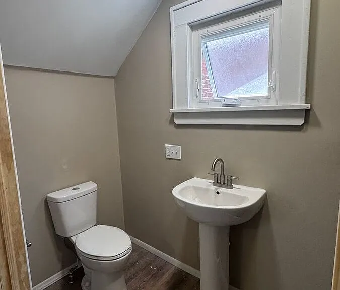 306 Poplar St — Photo 6