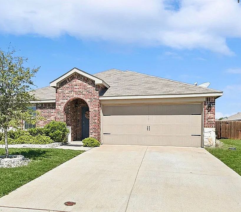 1st image of 2517 Henley Dr