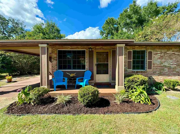 702 Baker St, Pensacola, FL 32505
