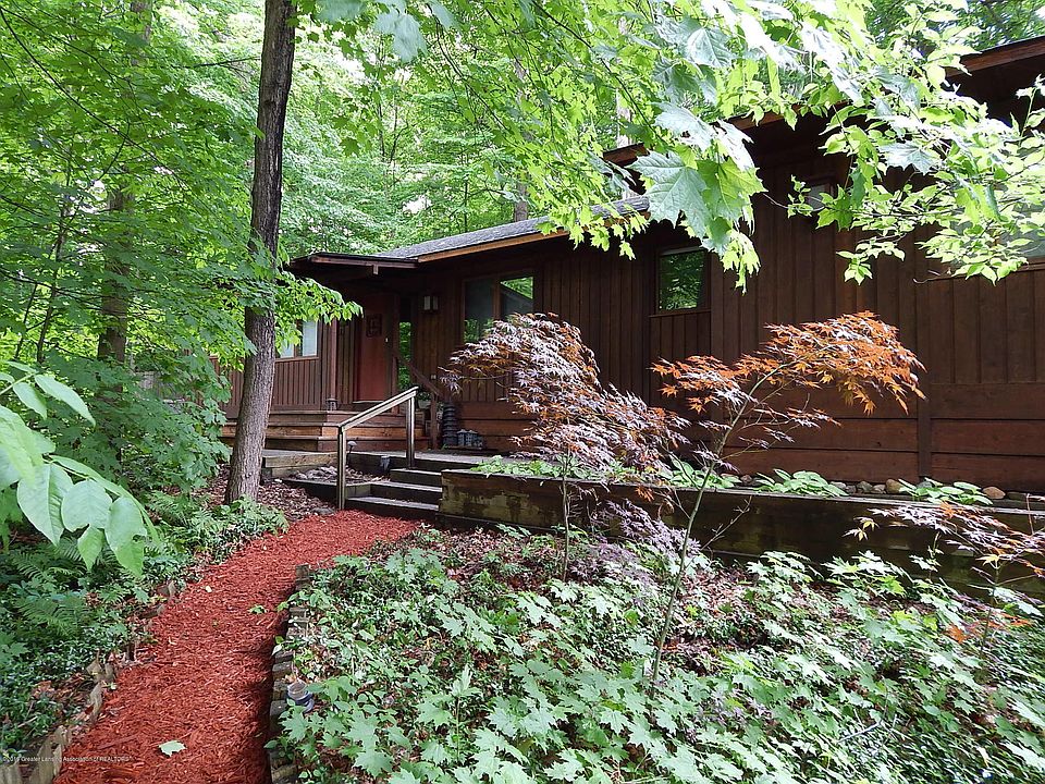 1st image of 3679 E Hiawatha Dr