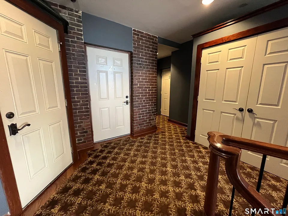 9 W River St #2