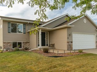 810 19th St, Zumbrota, MN 55992