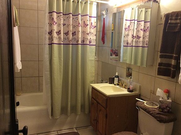 3rd image of 8133 S Vernon Ave
