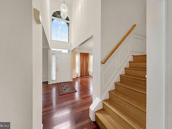 5th image of 12529 Stratford Garden Dr