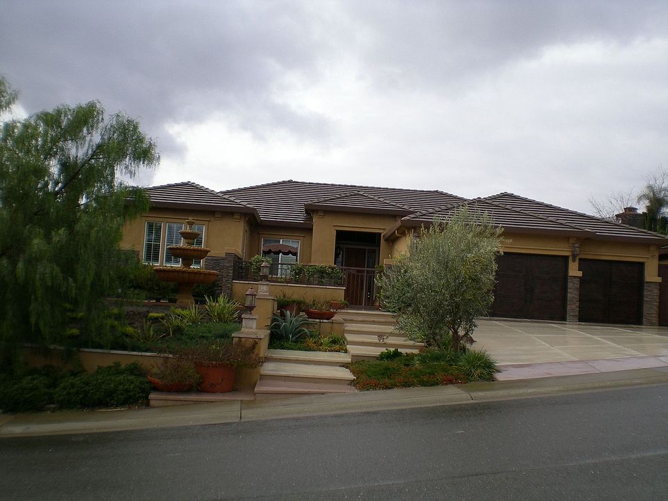 2nd image of 6803 Yarrow Way