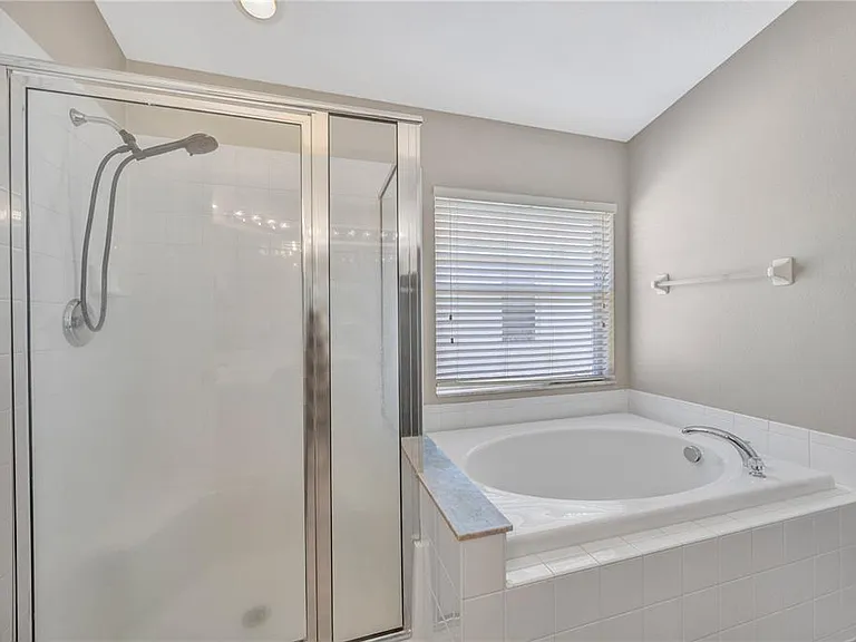 30435 Annadale Dr — Photo 42