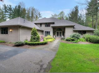 33845 Jackson Rd, Moreland Hills, OH 44022