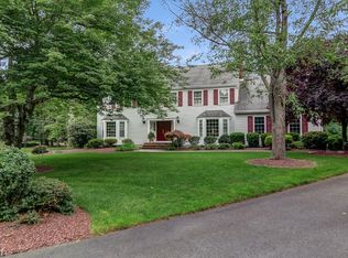 27 Cambridge Dr, Annandale, NJ 08801