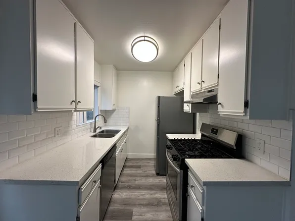 6451 Kester Ave APT 11, Van Nuys, CA 91411