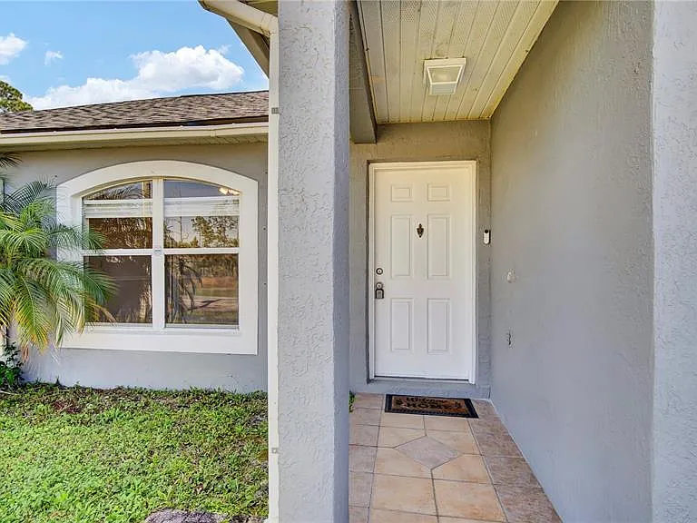 37 Peterlee Ct — Photo 3