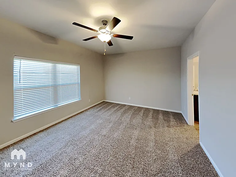 9107 Crestway Rd — Photo 6